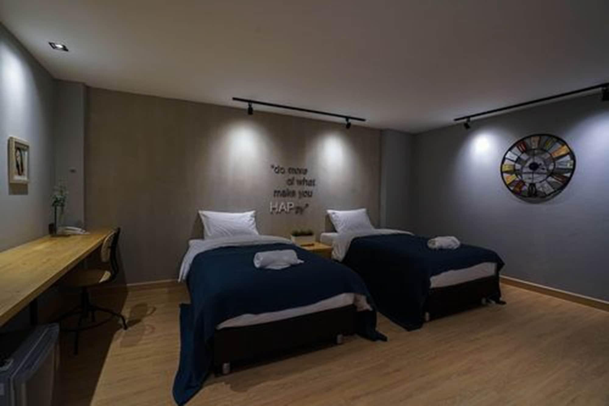 Hap@Sathorn Hotel Bangkok Ngoại thất bức ảnh